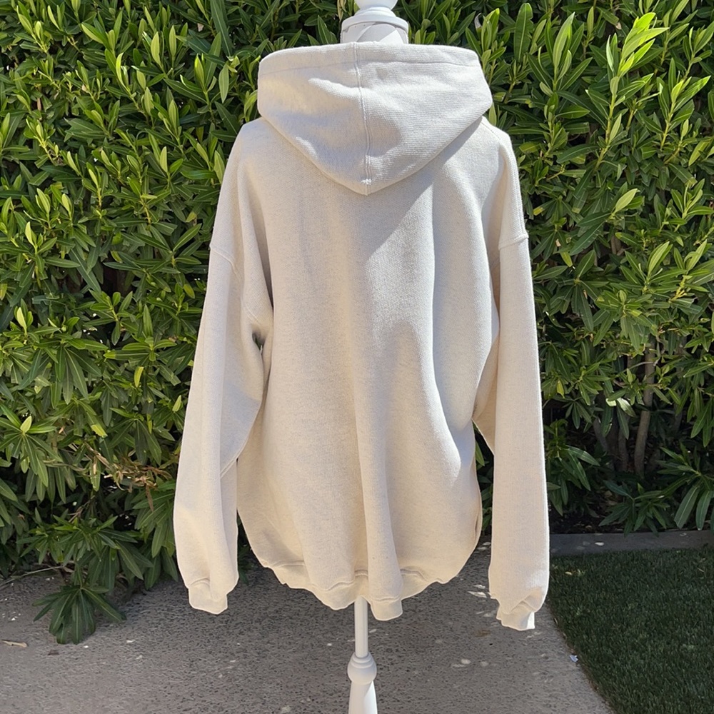 Man’s Sweatshirt on the zipper - Picture 2 of 4